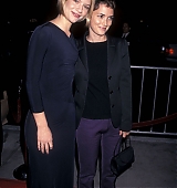 1996-10-16-To-Gillian-On-Her-37th-Birthday-New-York-Premiere-013.jpg
