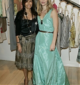 2005-03-22-MARNIs-Los-Angeles-Boutique-Opening-044.jpg