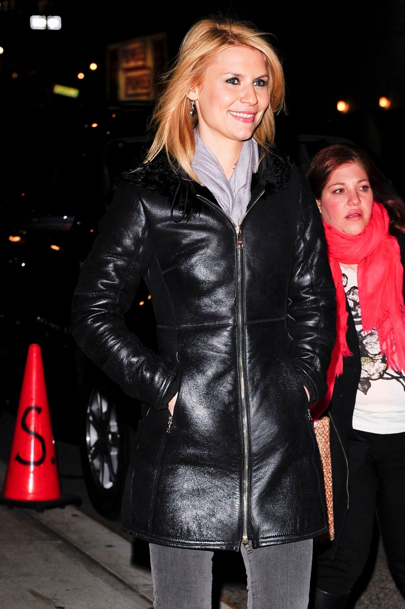 2010-01-20-Candids-Outside-Late-Show-With-David-Letterman-012.jpg