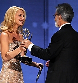 2010-08-29-62nd-Annual-Emmy-Awards-Stage-015.jpg