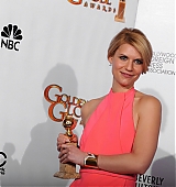 2011-01-16-68th-Annual-Golden-Globe-Awards-Press-Room-007.jpg
