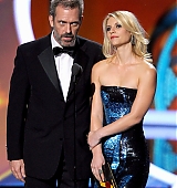 2011-09-18-64rd-Emmy-Awards-Stage-and-Audience-011.jpg