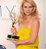 2012-09-23-64th-Emmy-Awards-Press-Room-016.jpg
