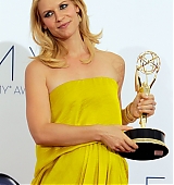 2012-09-23-64th-Emmy-Awards-Press-Room-028.jpg