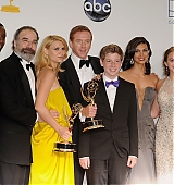 2012-09-23-64th-Emmy-Awards-Press-Room-056.jpg