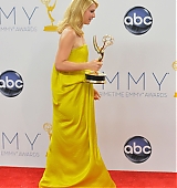 2012-09-23-64th-Emmy-Awards-Press-Room-062.jpg