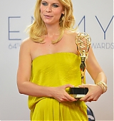 2012-09-23-64th-Emmy-Awards-Press-Room-064.jpg