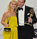 2012-09-23-64th-Emmy-Awards-Press-Room-086.jpg