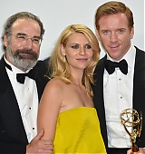 2012-09-23-64th-Emmy-Awards-Press-Room-098.jpg