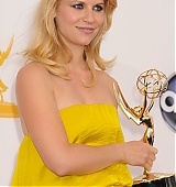 2012-09-23-64th-Emmy-Awards-Press-Room-183.jpg