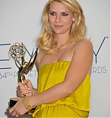 2012-09-23-64th-Emmy-Awards-Press-Room-192.jpg