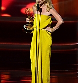2012-09-23-64th-Emmy-Awards-Stage-And-Audience-004.jpg