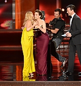 2012-09-23-64th-Emmy-Awards-Stage-And-Audience-021.jpg