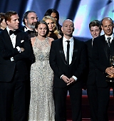 2012-09-23-64th-Emmy-Awards-Stage-And-Audience-035.jpg
