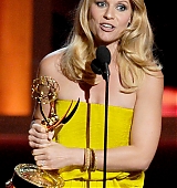 2012-09-23-64th-Emmy-Awards-Stage-And-Audience-045.jpg
