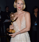 2013-09-22-65th-Emmy-Awards-Backstage-005.jpg