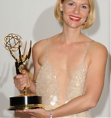 2013-09-22-65th-Emmy-Awards-Press-Room-086.jpg