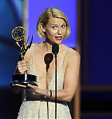 2013-09-22-65th-Emmy-Awards-Stage-045.jpg