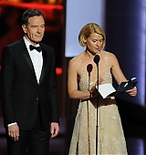 2013-09-22-65th-Emmy-Awards-Stage-078.jpg