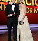 2013-09-22-65th-Emmy-Awards-Stage-090.jpg
