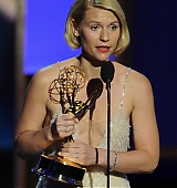 2013-09-22-65th-Emmy-Awards-Stage-093.jpg