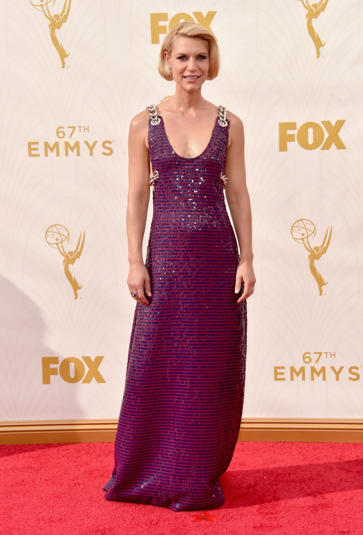 2015-09-20-67th-Emmy-Awards-Arrivals-007.jpg