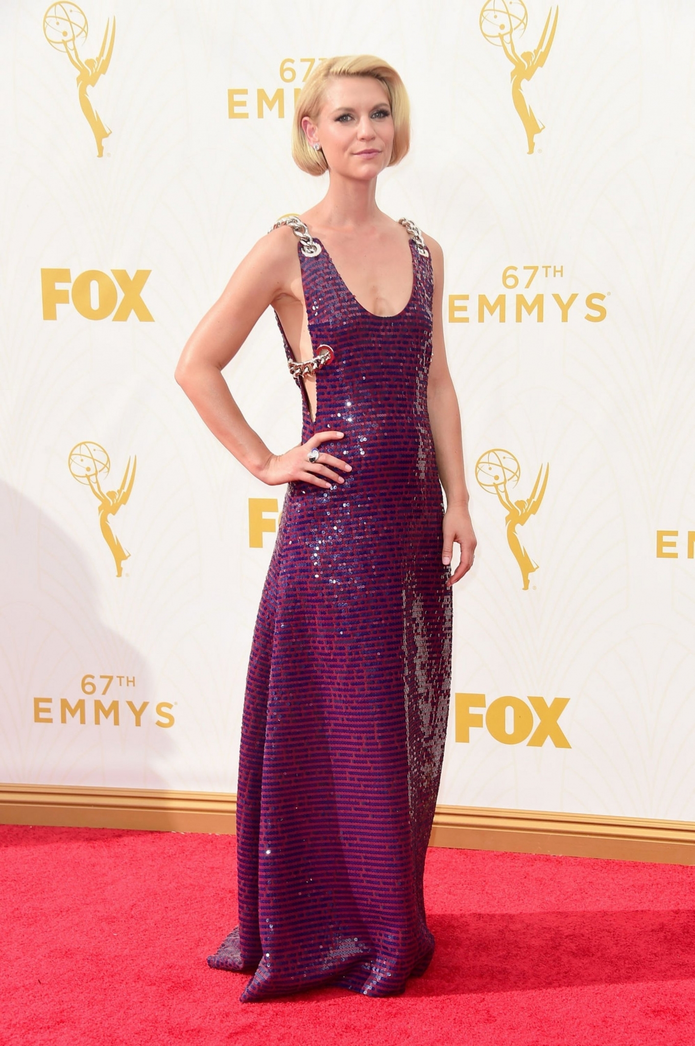 2015-09-20-67th-Emmy-Awards-Arrivals-028.jpg