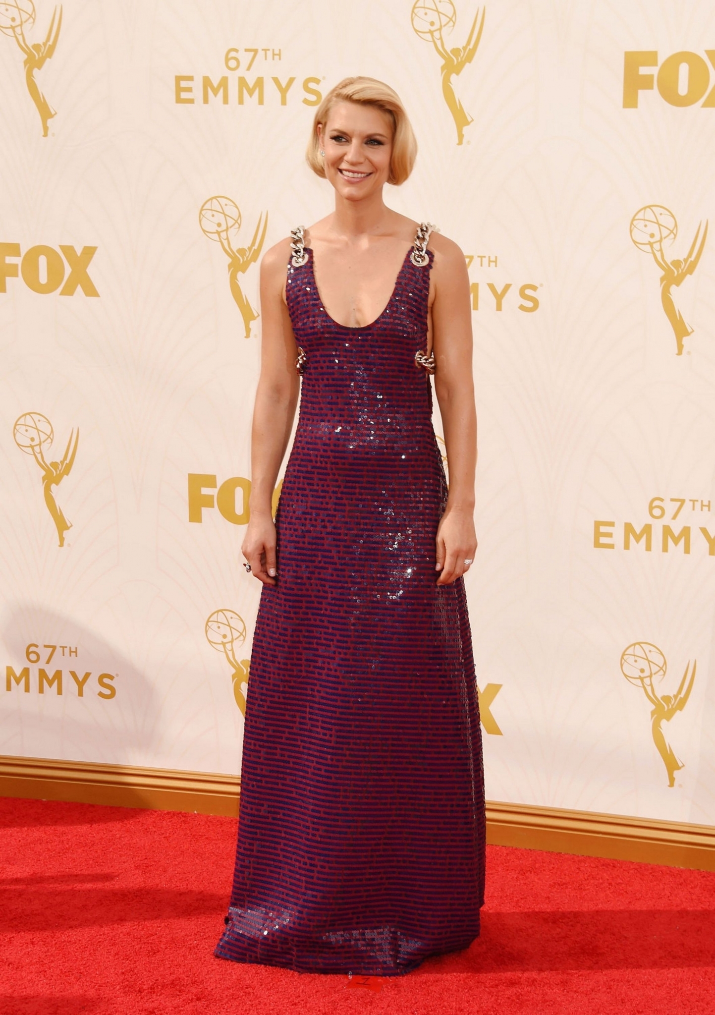 2015-09-20-67th-Emmy-Awards-Arrivals-120.jpg