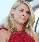 2015-09-24-Claire-Danes-Gets-A-Star-On-The-Hollywood-Walk-Of-Fame-0008.jpg