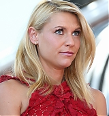 2015-09-24-Claire-Danes-Gets-A-Star-On-The-Hollywood-Walk-Of-Fame-0042.jpg