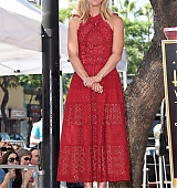 2015-09-24-Claire-Danes-Gets-A-Star-On-The-Hollywood-Walk-Of-Fame-0087.jpg