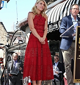 2015-09-24-Claire-Danes-Gets-A-Star-On-The-Hollywood-Walk-Of-Fame-0101.jpg