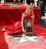 2015-09-24-Claire-Danes-Gets-A-Star-On-The-Hollywood-Walk-Of-Fame-0132.jpg