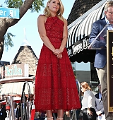 2015-09-24-Claire-Danes-Gets-A-Star-On-The-Hollywood-Walk-Of-Fame-0159.jpg
