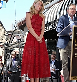 2015-09-24-Claire-Danes-Gets-A-Star-On-The-Hollywood-Walk-Of-Fame-0172.jpg