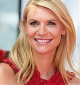 2015-09-24-Claire-Danes-Gets-A-Star-On-The-Hollywood-Walk-Of-Fame-0184.jpg