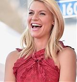 2015-09-24-Claire-Danes-Gets-A-Star-On-The-Hollywood-Walk-Of-Fame-0221.jpg