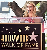 2015-09-24-Claire-Danes-Gets-A-Star-On-The-Hollywood-Walk-Of-Fame-0257.jpg