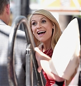 2015-09-24-Claire-Danes-Gets-A-Star-On-The-Hollywood-Walk-Of-Fame-0270.jpg