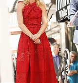 2015-09-24-Claire-Danes-Gets-A-Star-On-The-Hollywood-Walk-Of-Fame-0301.jpg