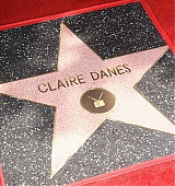 2015-09-24-Claire-Danes-Gets-A-Star-On-The-Hollywood-Walk-Of-Fame-0310.jpg