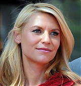 2015-09-24-Claire-Danes-Gets-A-Star-On-The-Hollywood-Walk-Of-Fame-0338.jpg