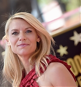 2015-09-24-Claire-Danes-Gets-A-Star-On-The-Hollywood-Walk-Of-Fame-0378.jpg