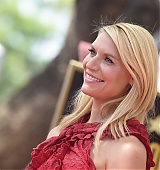 2015-09-24-Claire-Danes-Gets-A-Star-On-The-Hollywood-Walk-Of-Fame-0385.jpg