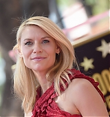2015-09-24-Claire-Danes-Gets-A-Star-On-The-Hollywood-Walk-Of-Fame-0392.jpg