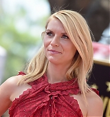 2015-09-24-Claire-Danes-Gets-A-Star-On-The-Hollywood-Walk-Of-Fame-0395.jpg