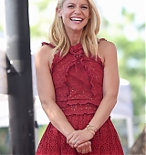 2015-09-24-Claire-Danes-Gets-A-Star-On-The-Hollywood-Walk-Of-Fame-0396.jpg