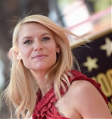 2015-09-24-Claire-Danes-Gets-A-Star-On-The-Hollywood-Walk-Of-Fame-0397.jpg
