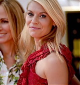 2015-09-24-Claire-Danes-Gets-A-Star-On-The-Hollywood-Walk-Of-Fame-0413.jpg