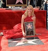 2015-09-24-Claire-Danes-Gets-A-Star-On-The-Hollywood-Walk-Of-Fame-0564.jpg